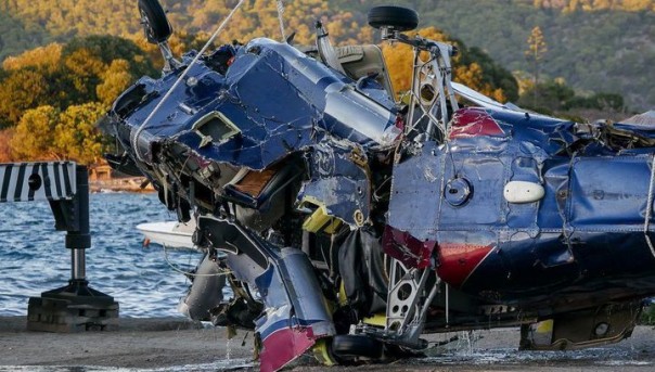 Момент крушения вертолета с россиянами в Греции попал на видео