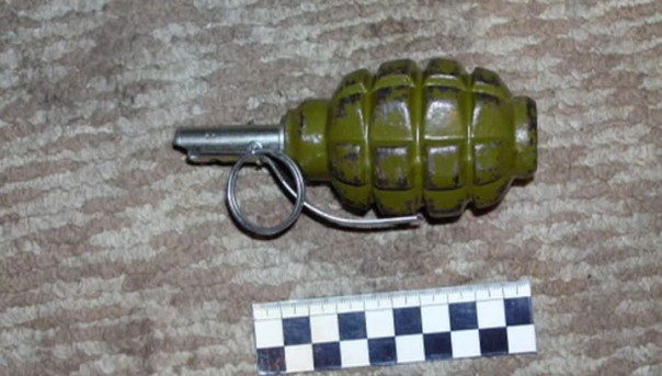 Пьяный начальник полиции Луцка взорвал гранату после ссоры с коллегами | В Ровно во дворе жилого дома взорвалась граната