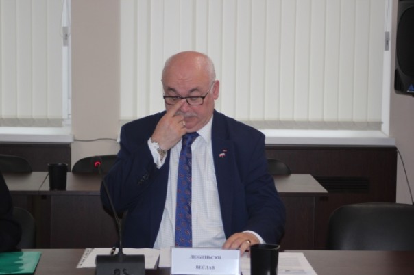 Что-то пошло не так: польское ток-шоу рукоплескало защитнику красноармейцев