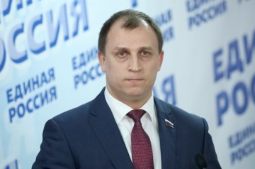 Россиянам запретят работать по совместительству