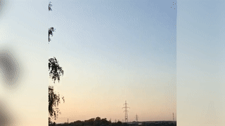 В Долгопрудном вертолет зацепился за ЛЭП и упал в воду