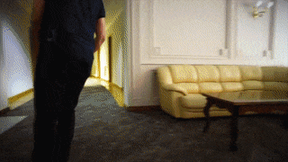 Новый премьер Украины прокатился по кабмину на электросамокате