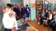 Путин встретился с руководством Иркутской области и посетил одну из школ Тулуна