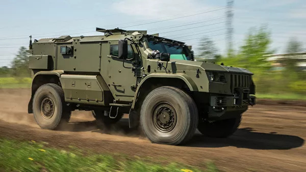 Универсальный "десантник". На что способен новый броневик "Тайфун-ВДВ"