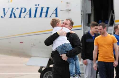 Обмен: первый шаг к миру в Донбассе?