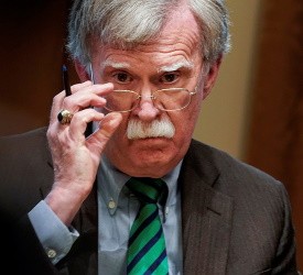 «Ястреб» вылетел пробкой: что изменит для России отставка Болтона