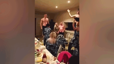 В колонии-поселении сотрудники устроили стриптиз на корпоративе — видео