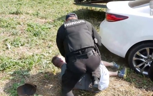 В Белой Церкви копы жестко задержали пьяного прокурора