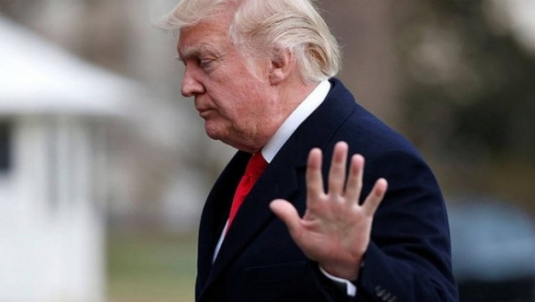 Трамп в качестве "жеста доброй воли" отложил повышение пошлин на товары из Китая | Трампу разрешили отказывать в убежище мигрантам