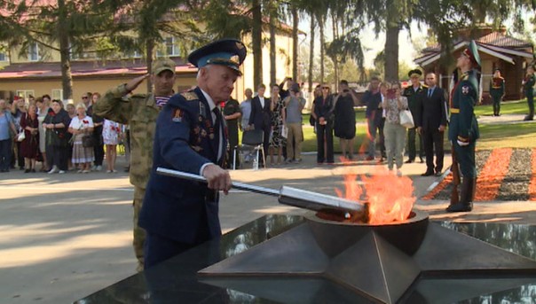 В Туле зажгли Вечный огонь в память о погибших сотрудниках Росгвардии