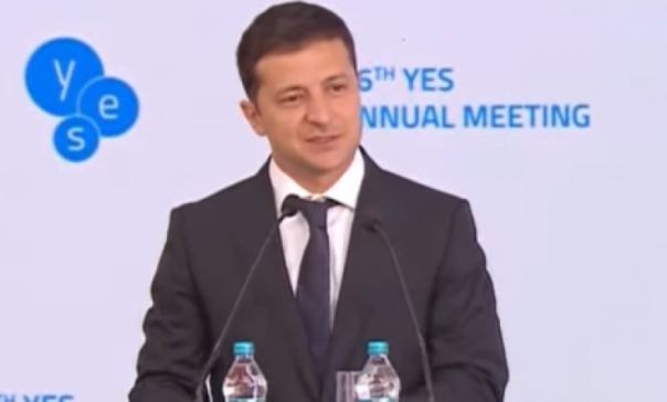 «Дипломатия и антироссийские санкции». Зеленский рассказал о «самом мощном и действенном оружии для достижения мира»