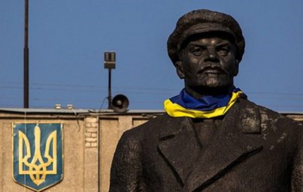 "Оппозиционная платформа" потребовала отменить закон о декоммунизации