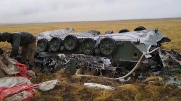 Две боевые машины упали при десантировании на учениях под Оренбургом