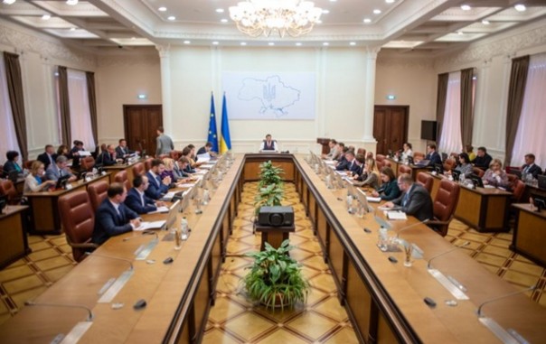 Кабмин Украины уволил глав девяти ведомств