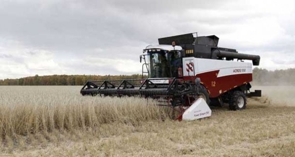 Будущее рядом: российский беспилотный комбайн установил рекорд по уборке урожая