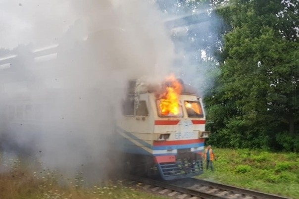Гончарук считает состояние железной дороги катастрофическим: Почти каждый день горит какой-то локомотив