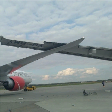 В Шереметьево столкнулись два самолета