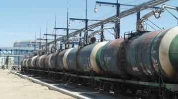 Экологический скандал в Крыму: жители райцентра Ленино задыхаются от выбросов нефтебазы