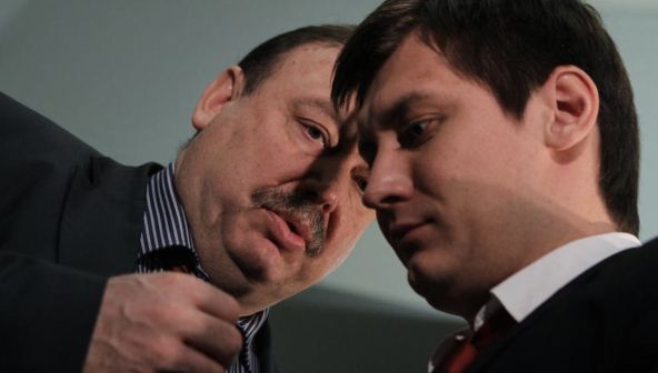 Оппозиционеров Геннадия и Дмитрия Гудковых цинично ранили прямо в кошелек