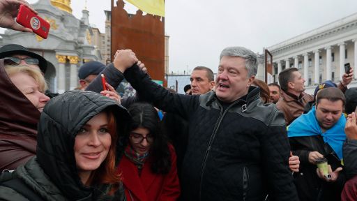 Зеленский заявил о стремлении Порошенко стать лидером нового "Майдана"