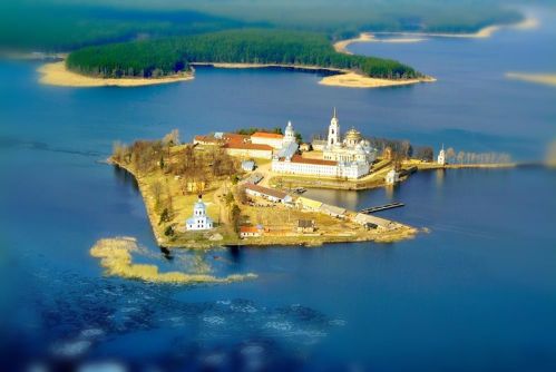 "Только ты и Бог". В России запускают первое реалити-шоу в монастыре