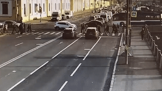 В Петербурге две машины после ДТП отбросило на зебру, пострадали семь человек