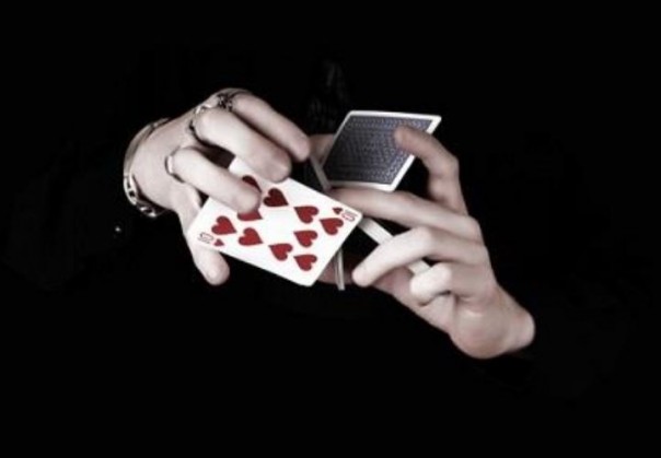 Политическая сцена Украины: «налапники» и «лохи»