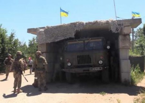 На Украине рассказали, где должны отвести войска на Донбассе