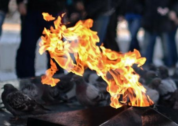 В Приморье неизвестные засыпали землей Вечный огонь у Мемориала погибшим