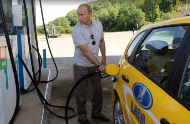 Россия - китайская бензоколонка!