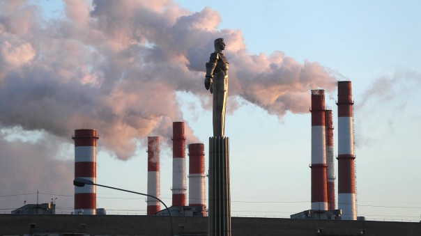 Углеродный спор: бизнес предупредил о росте тарифов ЖКХ из-за нового сбора