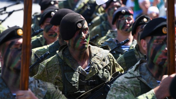 Военные манеры: морпехов подготовят к зарубежным экспедициям