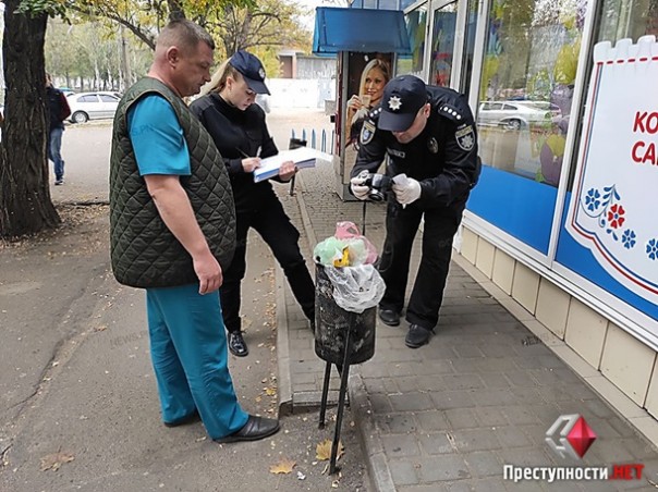 В Николаеве нашли человеческий череп в урне на остановке общественного транспорта