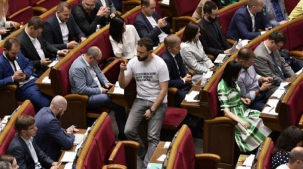 «11 друзей Дубинского», обвиняемых в лоббировании коррупционной схемы, проверят на детекторе лжи