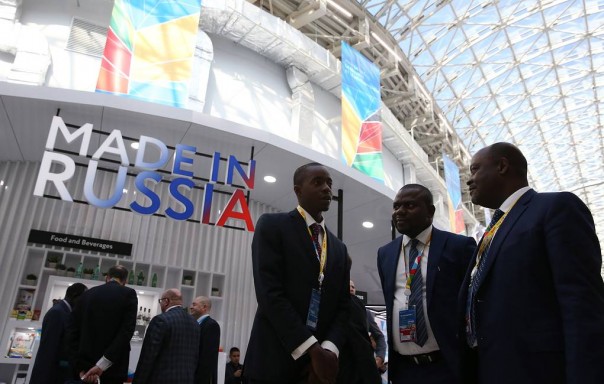 Сумма подписанных на форуме Россия - Африка контрактов составила более 800 млрд рублей