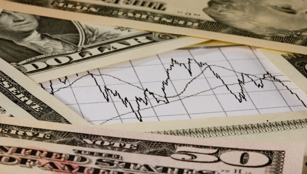 Дефицит госбюджета США достиг 1 триллиона долларов впервые с 2012 года