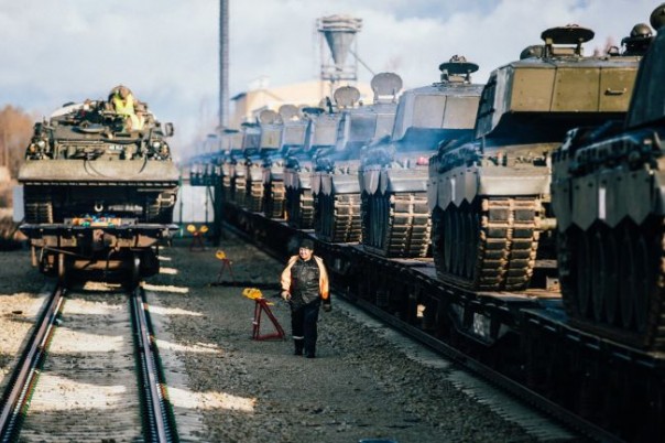 В Эстонию доставили 18 танков Challenger из Великобритании