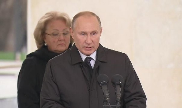 У здания МИД на Смоленской площади открылся памятник Евгению Примакову