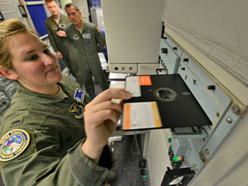 США отказались от гибких дискет в системе контроля ядерных запусков