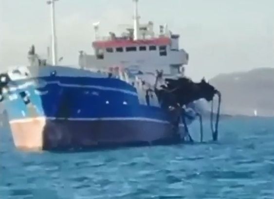 СК обнародовал кадры с борта танкера, взорвавшегося на рейде Находки