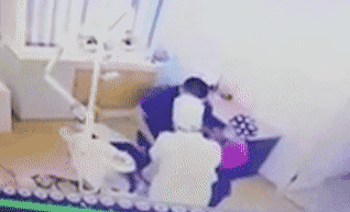 В Казахстане стоматолог жёстко "успокоил" мальчика-инвалида — видео