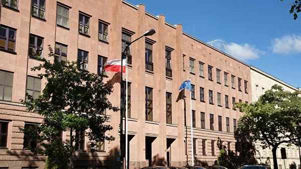 "Ну шо, хохол, помогли тебе твои ляхи?!". Польша хочет лишить Украину преференций для поставок в ЕС зерна и кукурузы