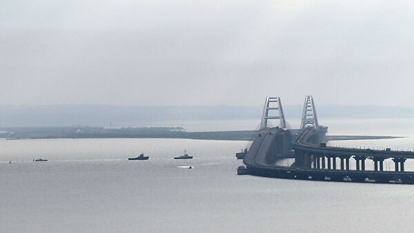 В России прокомментировали передачу военных кораблей Украине