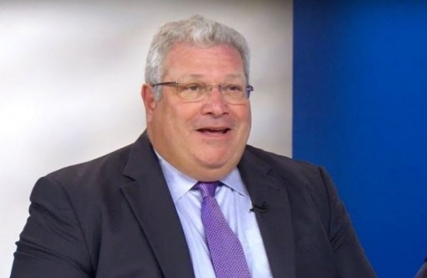 Варшава в нокдауне после слов американского ястреба о «смешных поляках»