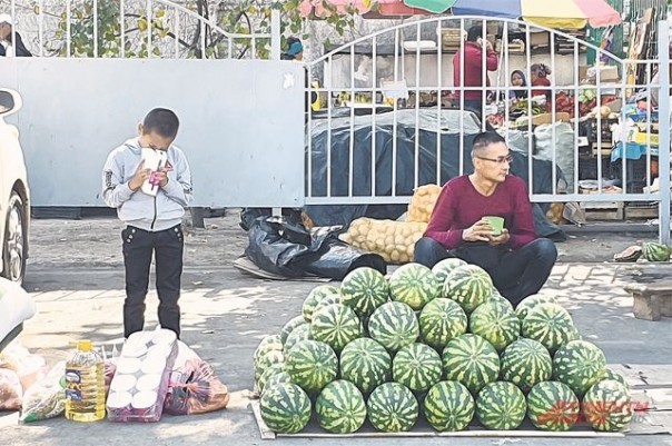 Сом в руку. Почему национальная валюта бедной Киргизии стабильнее рубля