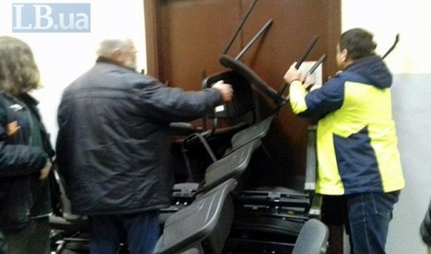 Сторонники Филарета с матами и погромом штурмовали киевский суд
