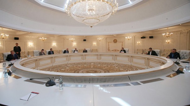 Минск безальтернативный и нереализуемый. Ростислав Ищенко