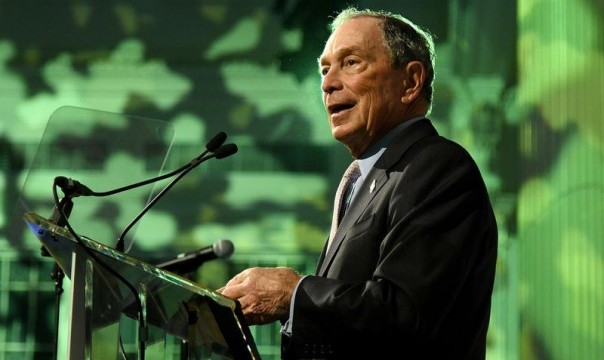 Блумберг готов потратить $1 млрд ради поражения Трампа