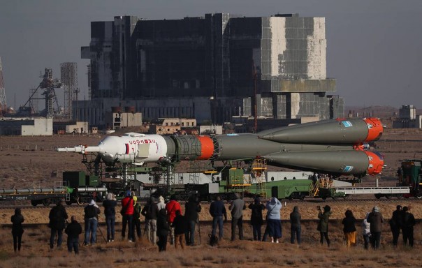 NASA намерено приобрести два места на "Союзе"