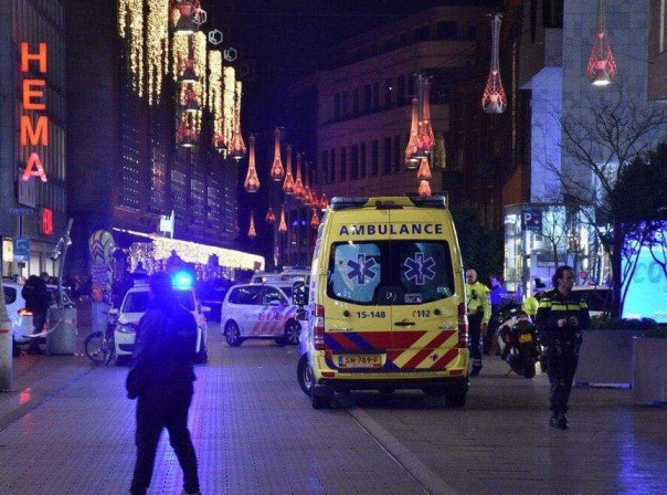 В Гааге неизвестный с ножом устроил резню, напав на прохожих